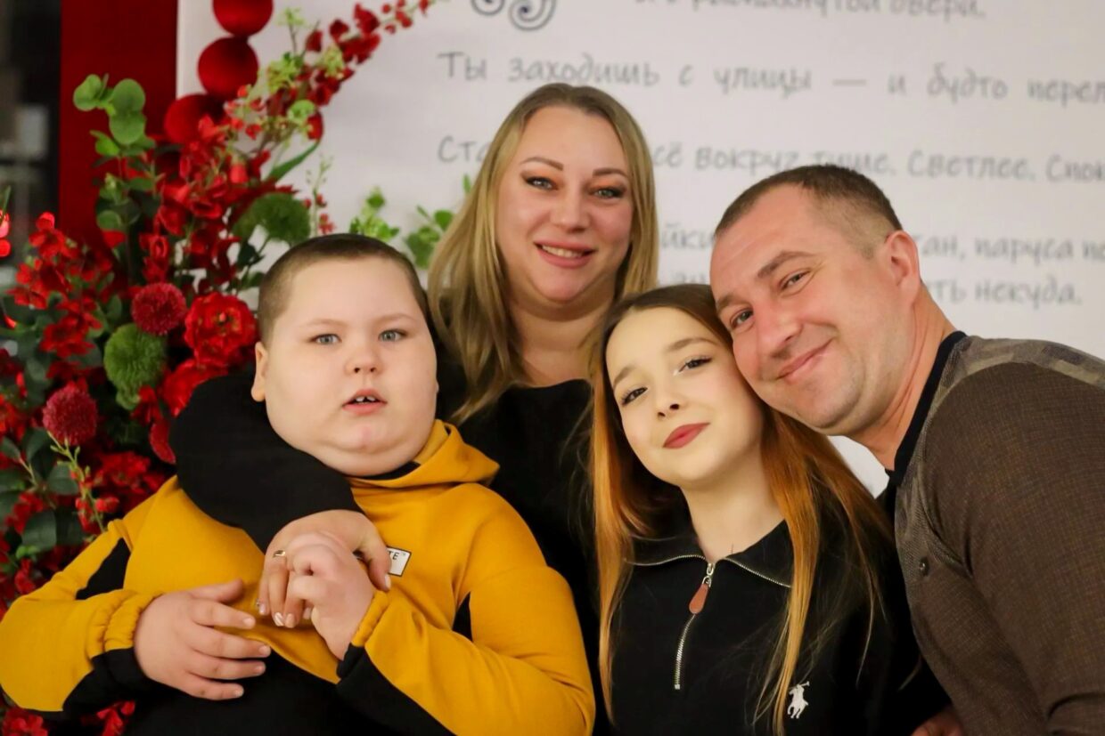 Платон не говорит — но это не значит, что ему нечего сказать.